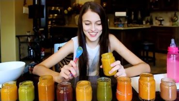 Gross…Kaelyn Does the Baby Food Challenge!