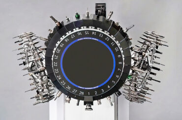 FIRST-EVER 30-TAPER MACHINING CENTRE WITH 100 TOOLS